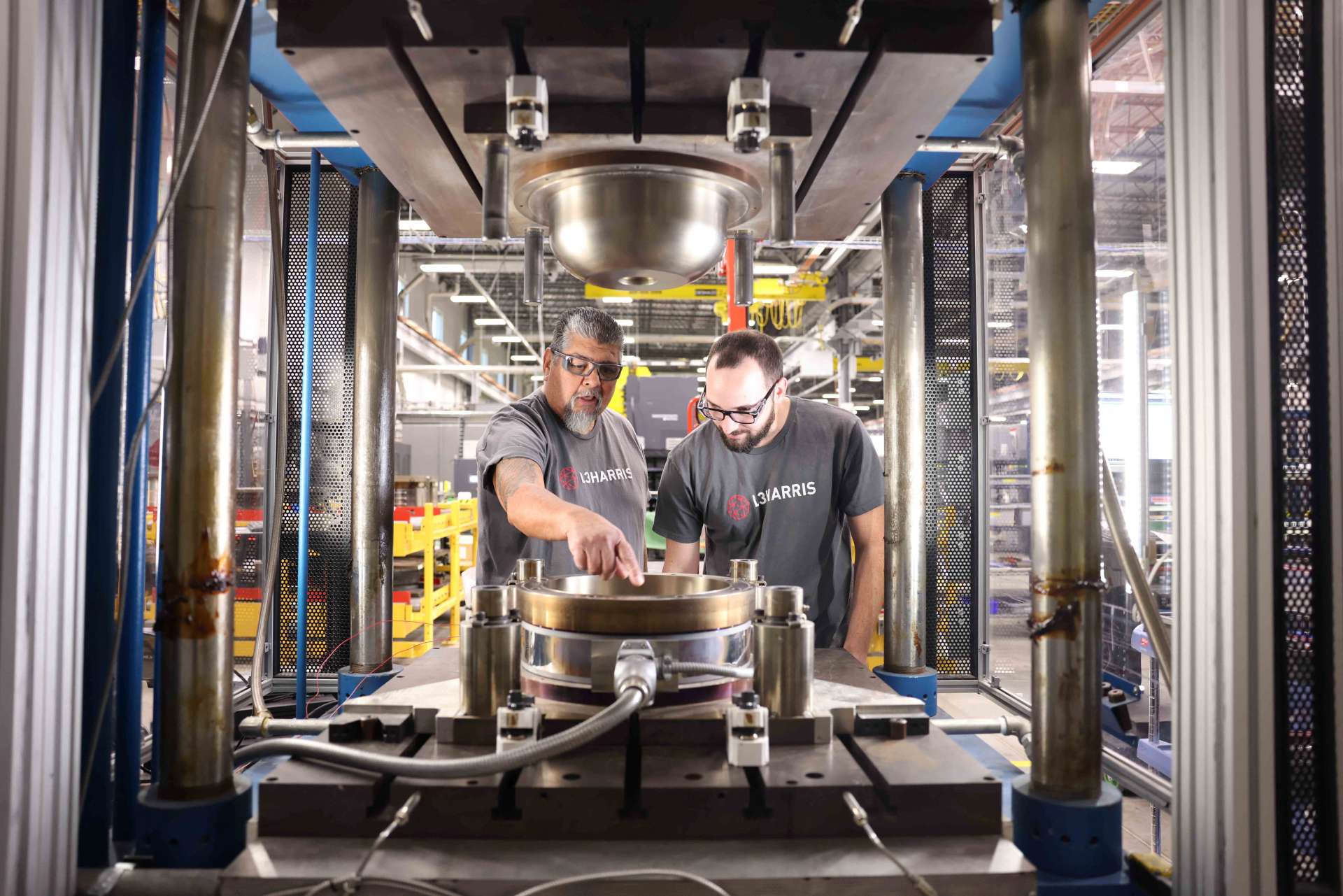 L3Harris助攻阿提米絲二號升空　逾百項系統切入NASA載人登月任務