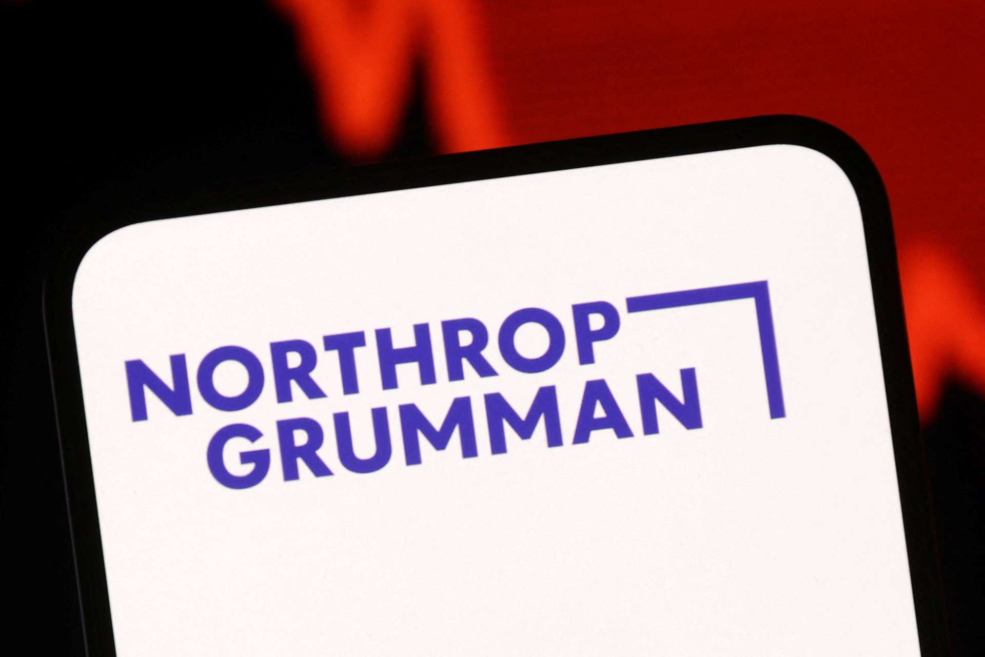 Northrop Grumman(NOC-US)拿下匈牙利首顆同步軌道通訊衛星案，4iG同步擴大反無人機與火箭系統合作