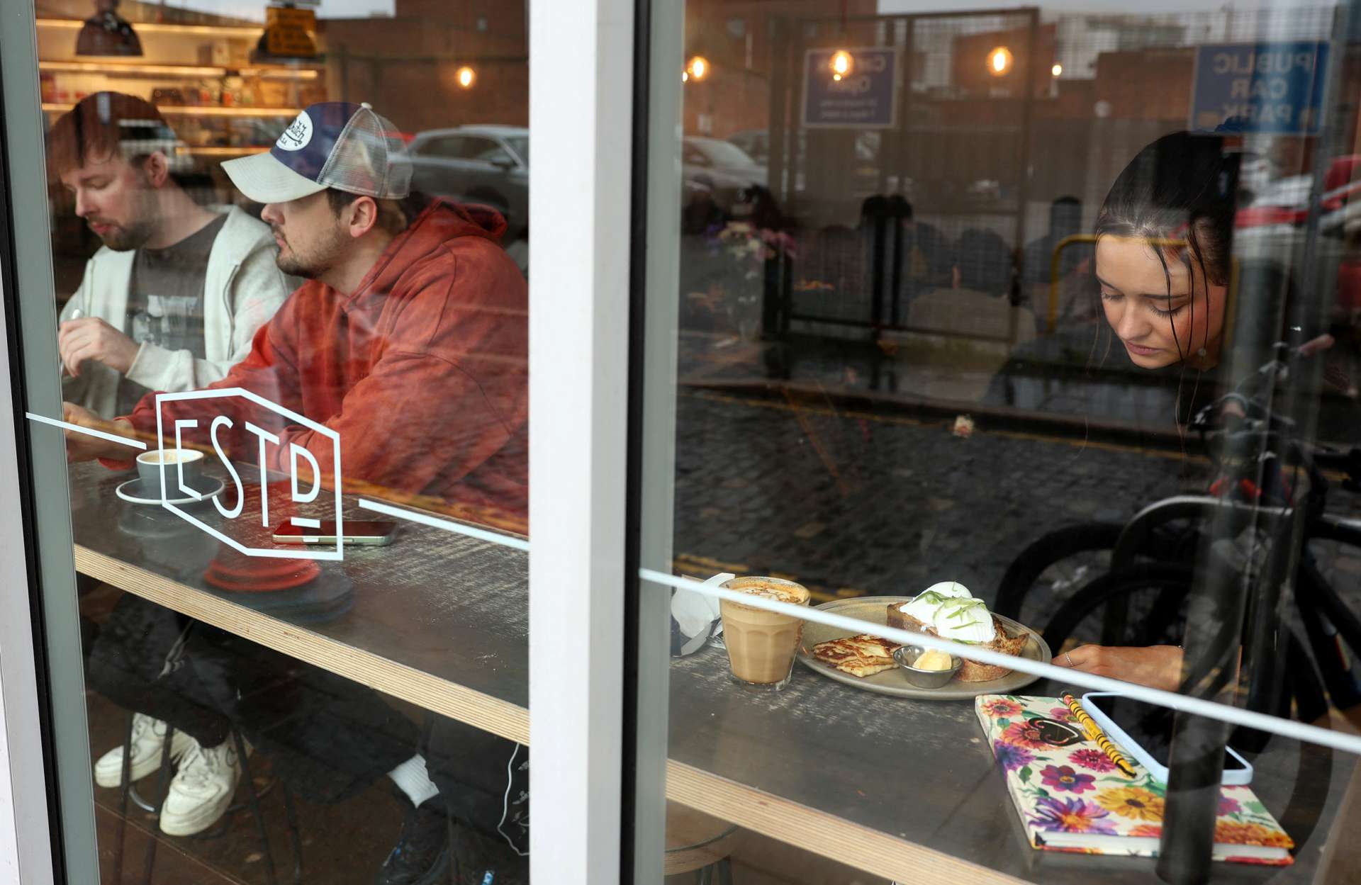 英國為G7通膨最高經濟體之一　消費信心跌至近三年低點