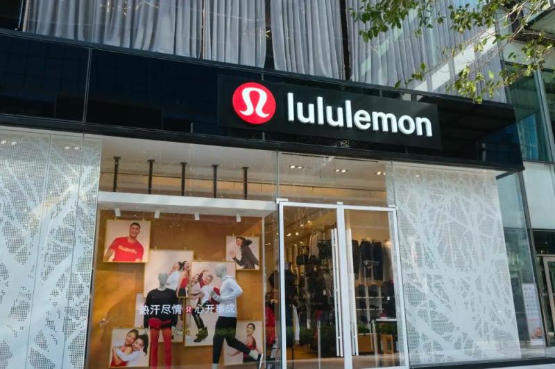 儒鴻(1476)終於有個大客戶捎來好消息，美國Lululemon(露露檸檬)銷售數據強勁