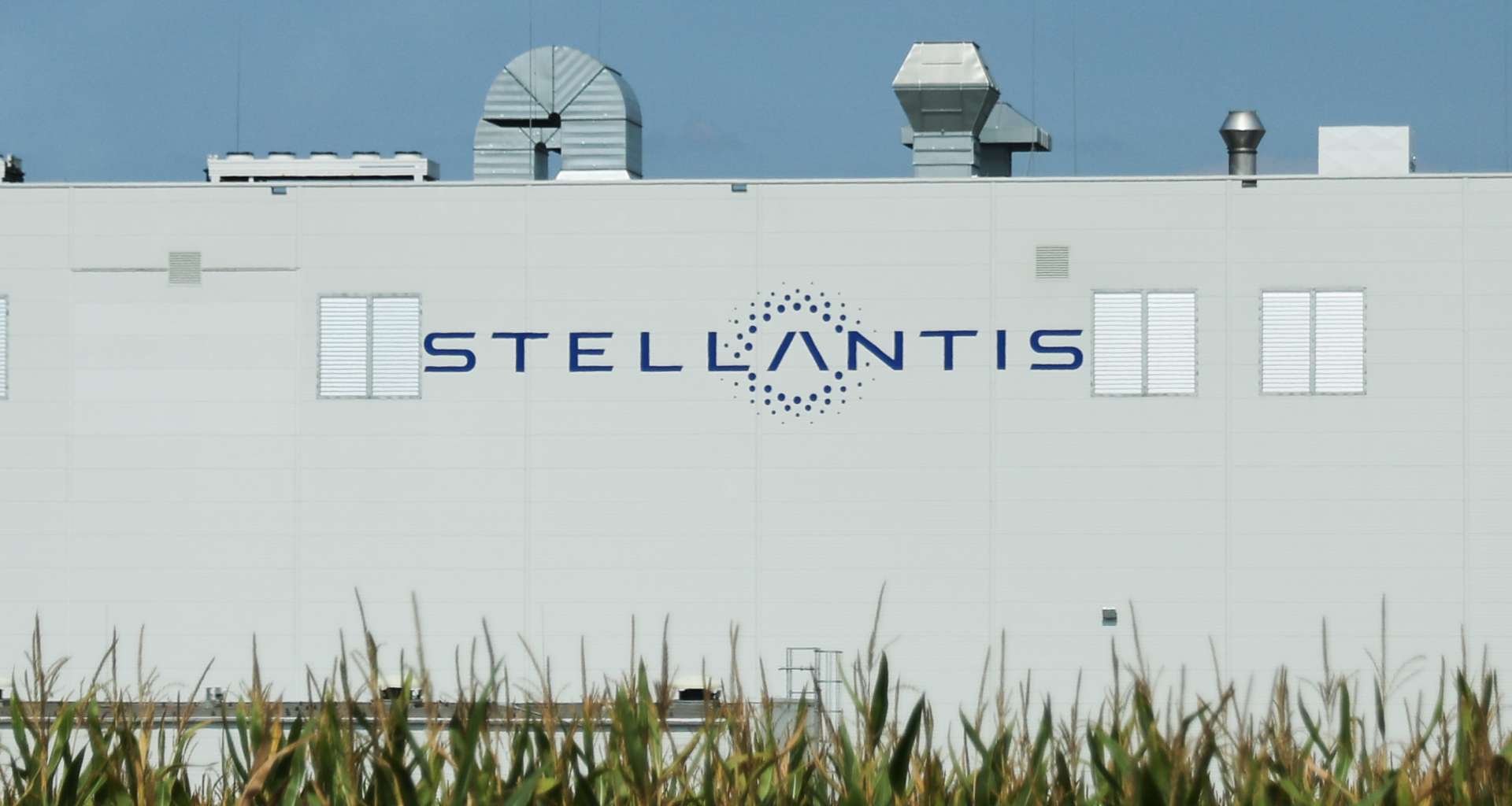 汽車工業|Stellantis 尋找新任 CEO 並加強北美業務