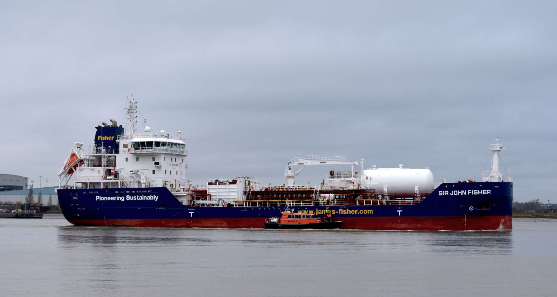 能源|天然氣市場博弈:船隻航線調整背後的價格之爭