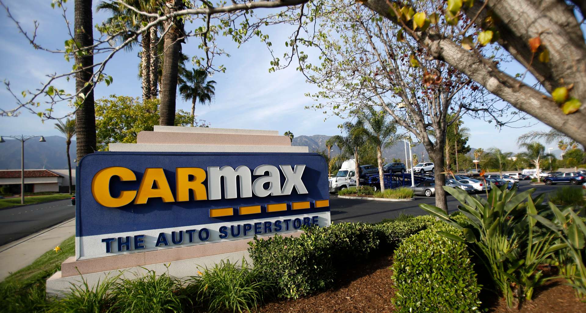 汽車工業｜CarMax 股價下跌24%創五年新低，庫存過剩與價格下跌導致獲利大幅下滑