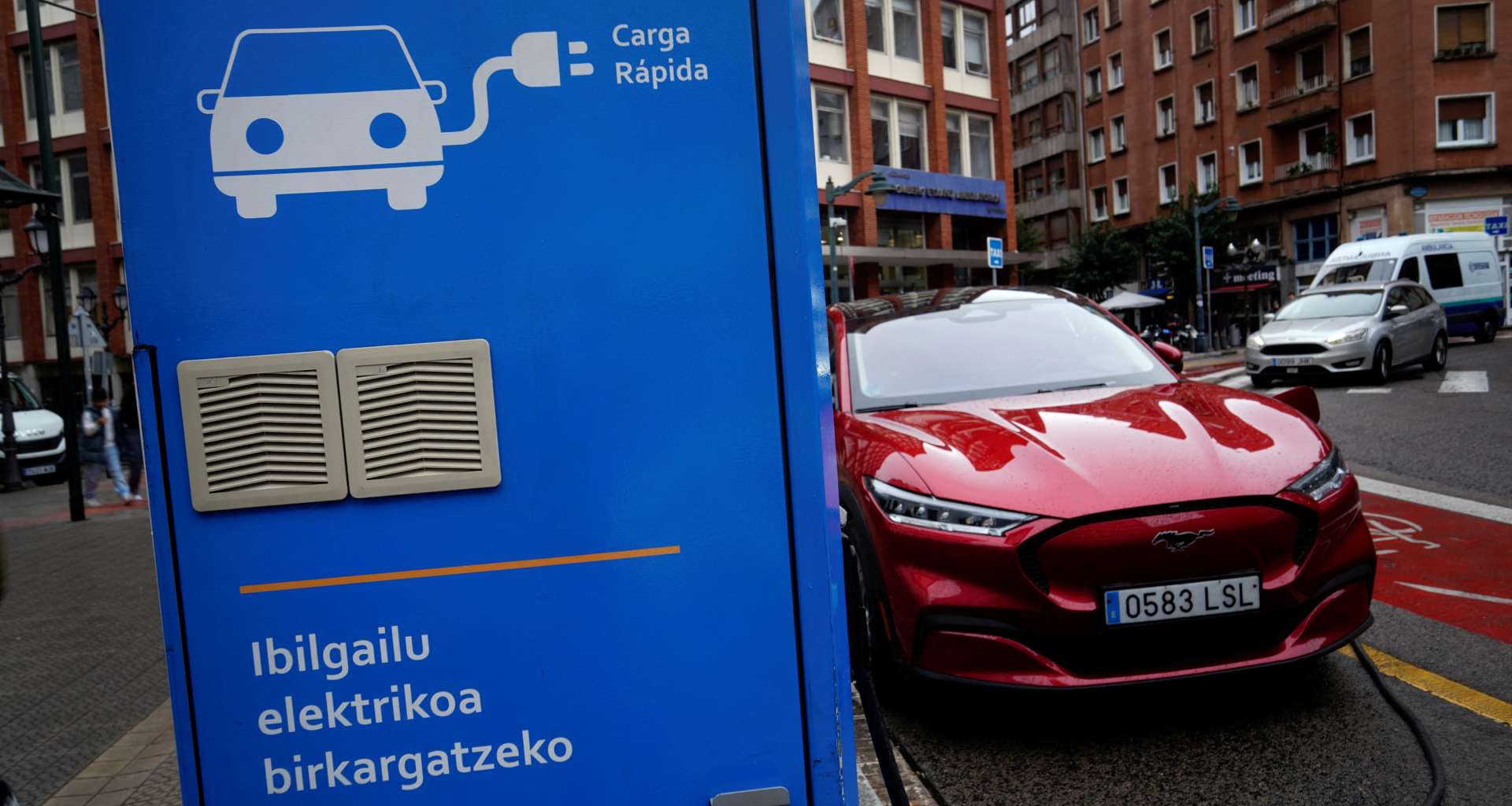 電動車｜福特與通用推出新方案，延長即將到期的7,500美元電動車租賃補助