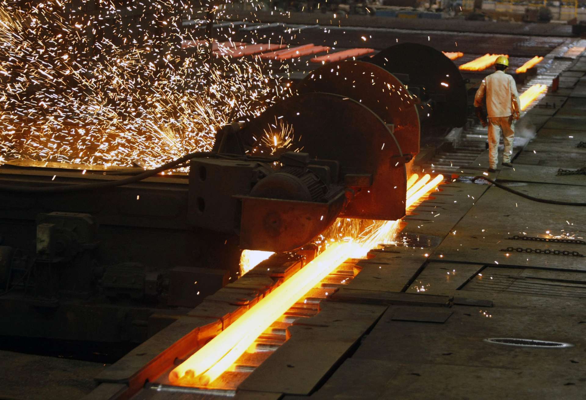 鋼鐵|中國鐵水產量創半年低點!鐵礦石卻連四漲、有望週線二連紅?