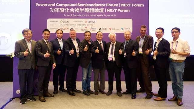 〈SEMICON〉鴻海舉辦2025 NExT Forum 秀第四代半導體研發成果