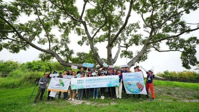 何壽川推動濕地保育 永豐餘啟動高雄舊鐵橋濕地「碳匯提升計畫」