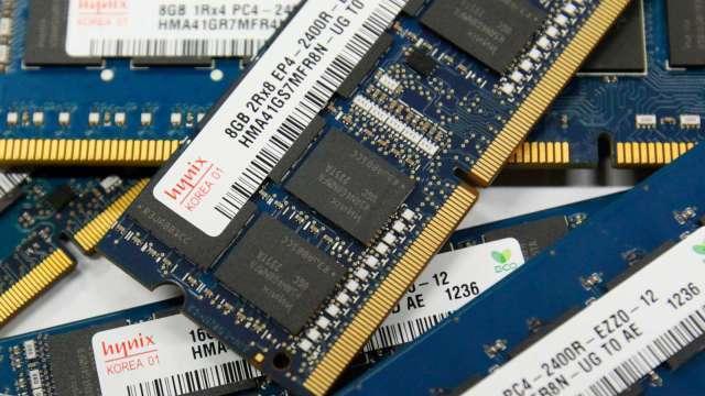 DRAM模組廠扭轉頹勢 去年營收增7%