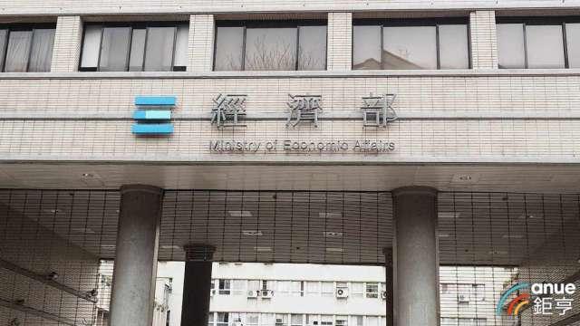 花蓮重建有「靠山」！經部攜家電衛浴業者捐贈及優惠一表看 元大、三陽再捐300輛機車