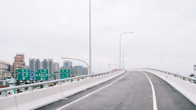 新莊到林口縮短20分鐘 五股國道北出匝道今16:00提前完工通車