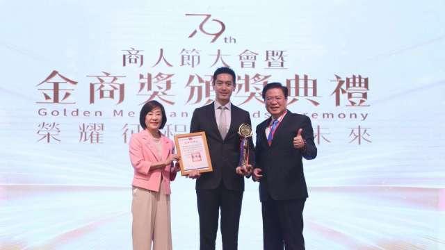 醫揚總經理莊富鈞榮獲「金商獎–優良商人」殊榮 卓越領導力獲國家級肯定