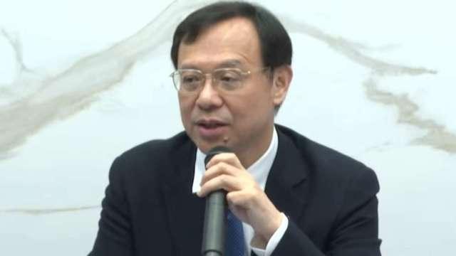 健保每年近900億缺口 石崇良祭三箭：統一獎金起徵點、股利利息防拆單及強調互助