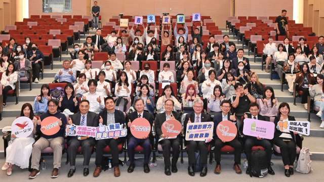 統一集團千禧之愛基金會「青年社區健康服務競賽」頒獎青年實健家