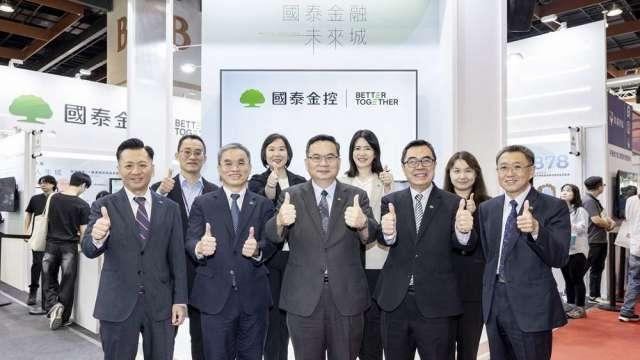〈金融博覽會〉國壽「保險視圖」上線2周逾2萬客戶體驗 國泰世華「阿發」導入生成式AI