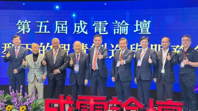 〈成電論壇〉6家科技大廠釋AI展望 吸引近300人參與