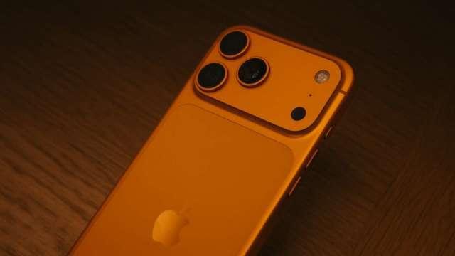 台灣二手手機10月回收量月成長53% 三星Galaxy Z Fold7跌價最多