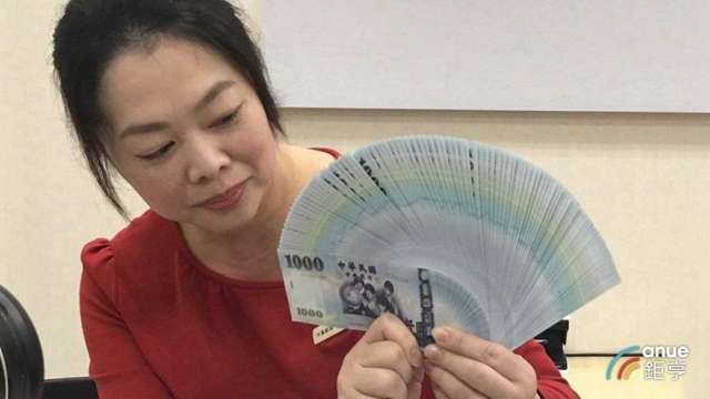 〈台幣〉買賣匯力道強勁拉鋸 放量收貶1.7分至31.447元