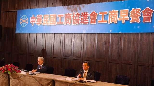 吳東亮：台灣產業不能僅AI一枝獨秀 須改善M型化問題才能強化韌性