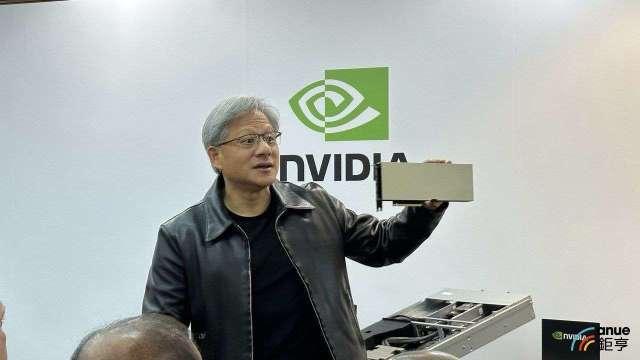 黃仁勳前往探望張忠謀 透露「他狀態不錯」