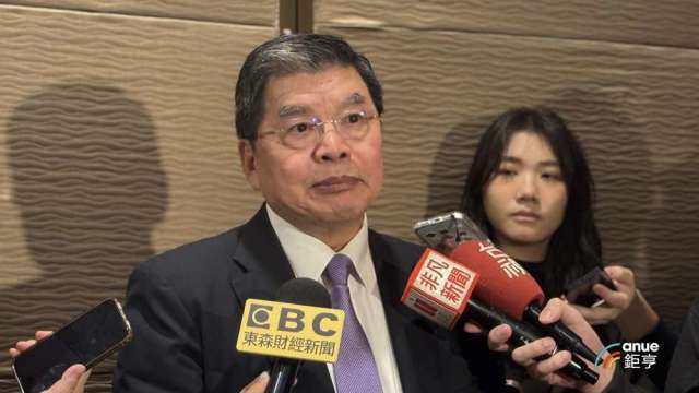 〈國泰金法說〉李長庚：台灣位居AI供應鏈核心 「台股3萬點應不是夢」