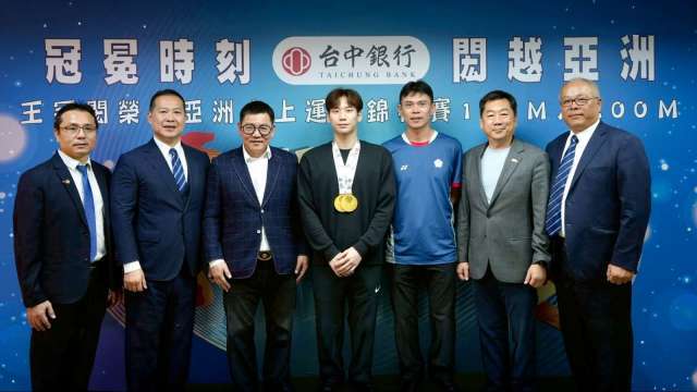 從泳池到世界舞台！台中銀行力挺王冠閎 引領台灣體育永續向上躍進