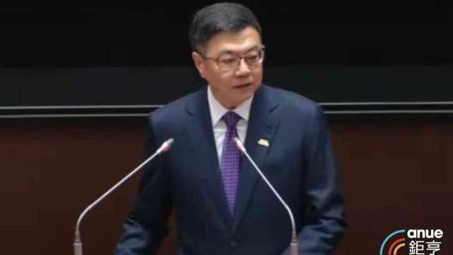 公教年改防線潰堤？政院怒「批倒行逆施」 警告全民恐填補財政黑洞