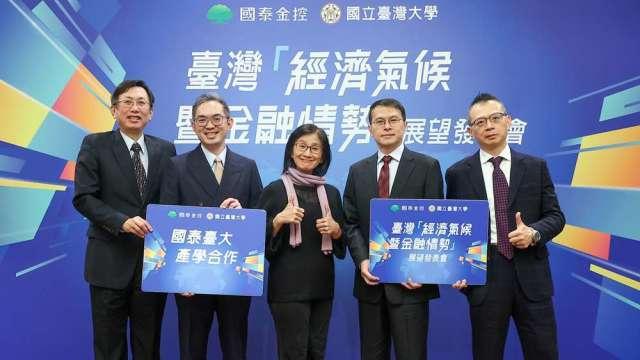 〈國泰金看經濟〉徐之強示警AI紅利下一挑戰 程淑芬看硬體設備廠明年機會都不錯