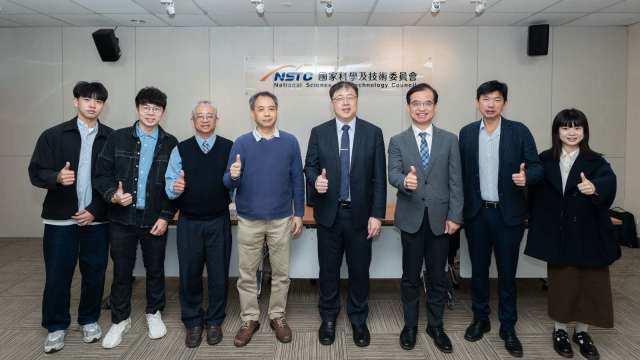 減少碳排放! 國科會成功研發「中溫高效製氫核心材料」降低製氫所需電力