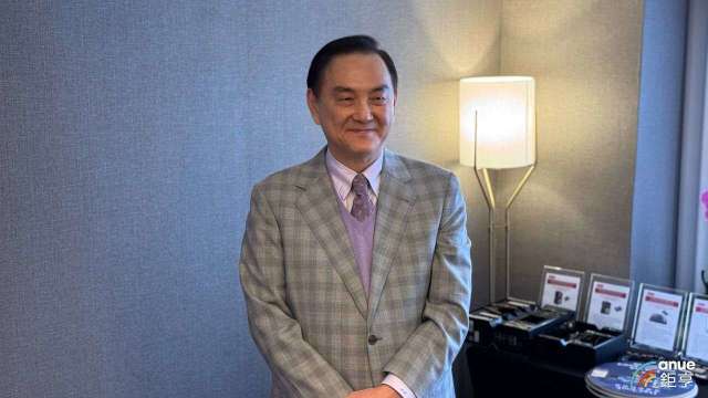 〈鈺創新品亮相〉盧超群：DRAM缺貨估至2027年上半年 現在給貨像「聖誕老公公」