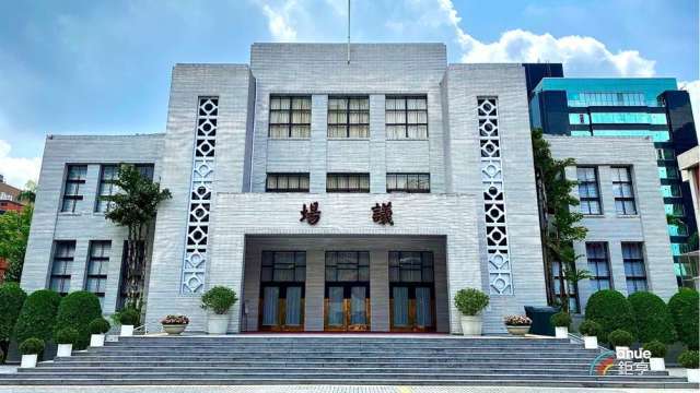 壽險拚轉骨！公聽會掀「背離IFRS」論戰 節省避險成本轉入外價金獲共識