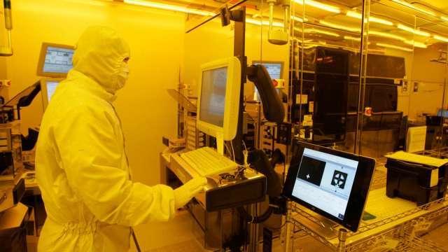 德律網通、伺服器需求熱絡 明年營收估續揚