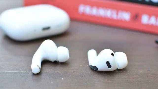 台灣12月穿戴裝置市場耳機成熱銷黑馬 AirPods Pro 3空降奪冠