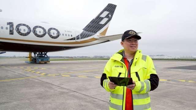 星宇張國煒駕國內首架A350-1000返台 2月投入營運