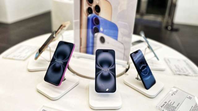 台灣手機12月降價榜蘋果霸占三席：iPhone 16跌最兇、iPhone 17價格微調