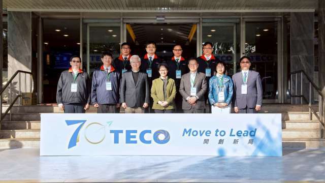 蕭美琴參訪東元產線 聚焦無稀土馬達、無人機與機器人關節模組