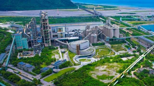 台泥去年事業廢棄物處理量達百萬噸 RRRC去化逾10萬噸垃圾