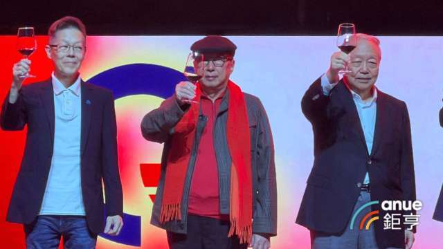 〈廣達旺年會〉廣達楊麒令：2025年是很好的一年 AI沒有所謂的泡沫