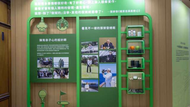 長榮集團已故總裁張榮發紀念特展開展 親手文稿及等身蠟像首曝光