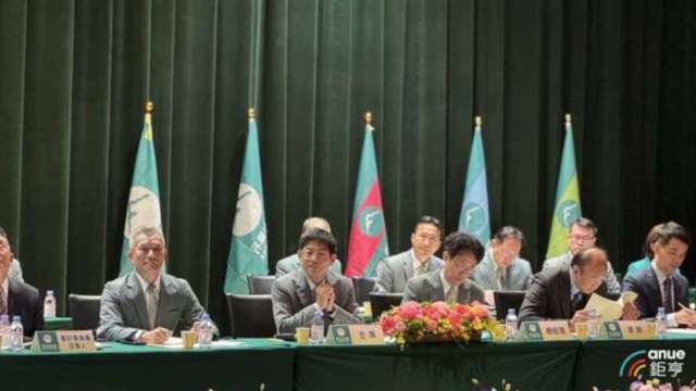 南亞科法說、玉山金併三商壽過關、鴻海攜廣宇攻機器人商機 本周大事回顧