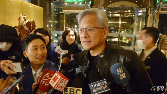 〈黃仁勳來台〉黃仁勳：台積電是「增加」美國產能而非「轉移」
