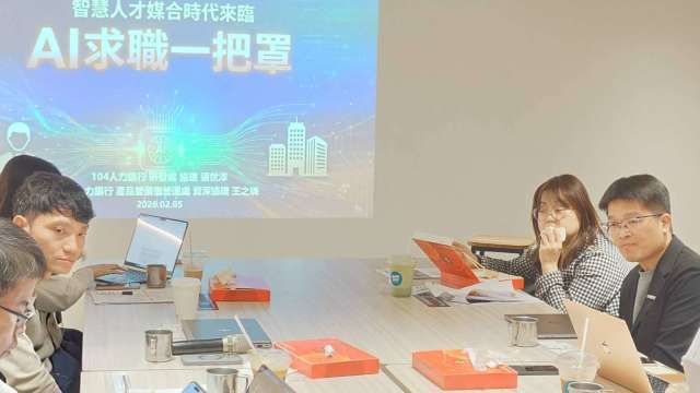 擺脫招才62天噩夢！104開發AI工具助攻：面試機會躍升3.2倍 智慧媒合率衝破40%