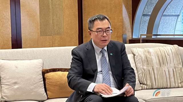 台股嚇挫！國泰張雍川：長假前賣壓已宣洩 仍可逢低布局「抱股過年」