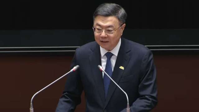 政院拋「4 箭」助攻中小微！數位AI與減碳雙軌轉型、培才5.3萬人創32億商機