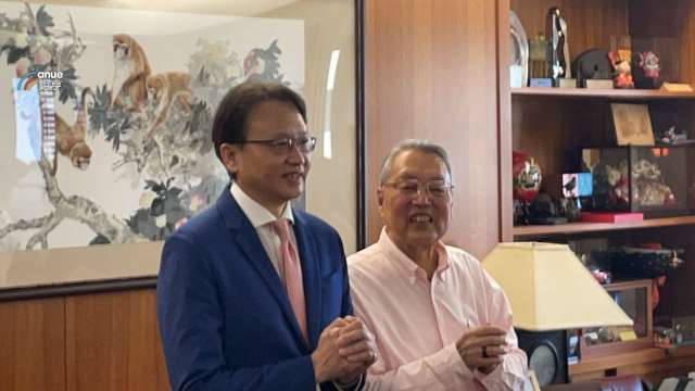 〈宏碁新春團拜〉安圖斯強攻中小型語言模型伺服器 避開大型雲端紅海