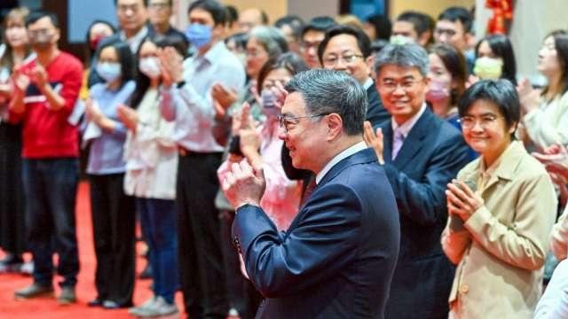 卓揆新春團拜開工喊話：鎖定關稅談判確保最惠條件 並強化與立院溝通效率