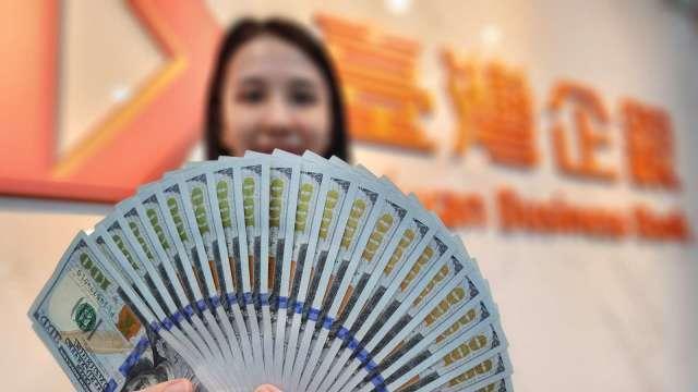 〈臺企銀法說〉獲利連4年破百億 EPS同創新高！今年申辦財管2.0前進亞資中心搶攻高資產