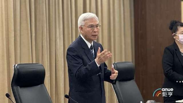 〈央行理監事會〉2026經濟成長預測上修至7.28% 楊金龍：緊盯中東戰事、貨幣政策趨緊