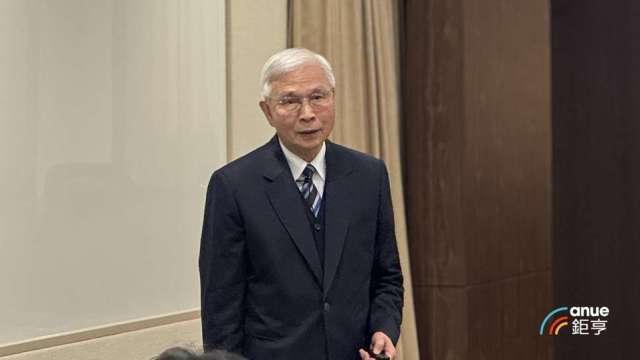 〈央行理監事會〉楊金龍：房市管控並未大幅鬆綁「只是軟著陸的開端」 喊話建商讓利