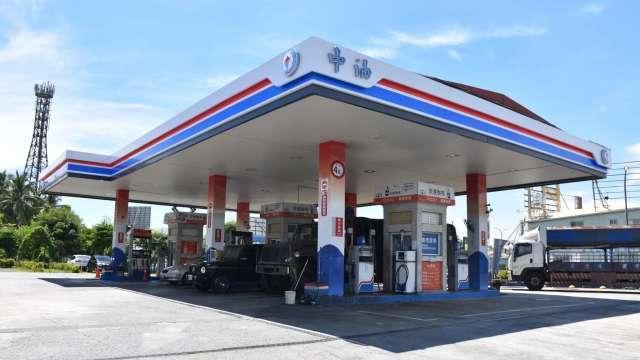 杜拜原油狂漲近倍、中油含淚貼34億也擋不住 23日起汽柴油各調升1.8元及1.4元