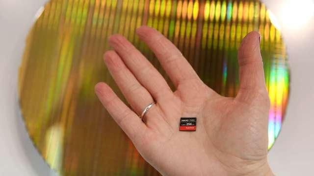 高階AI手機崛起 今年智慧手機NAND平均容量逆勢年增4.8%